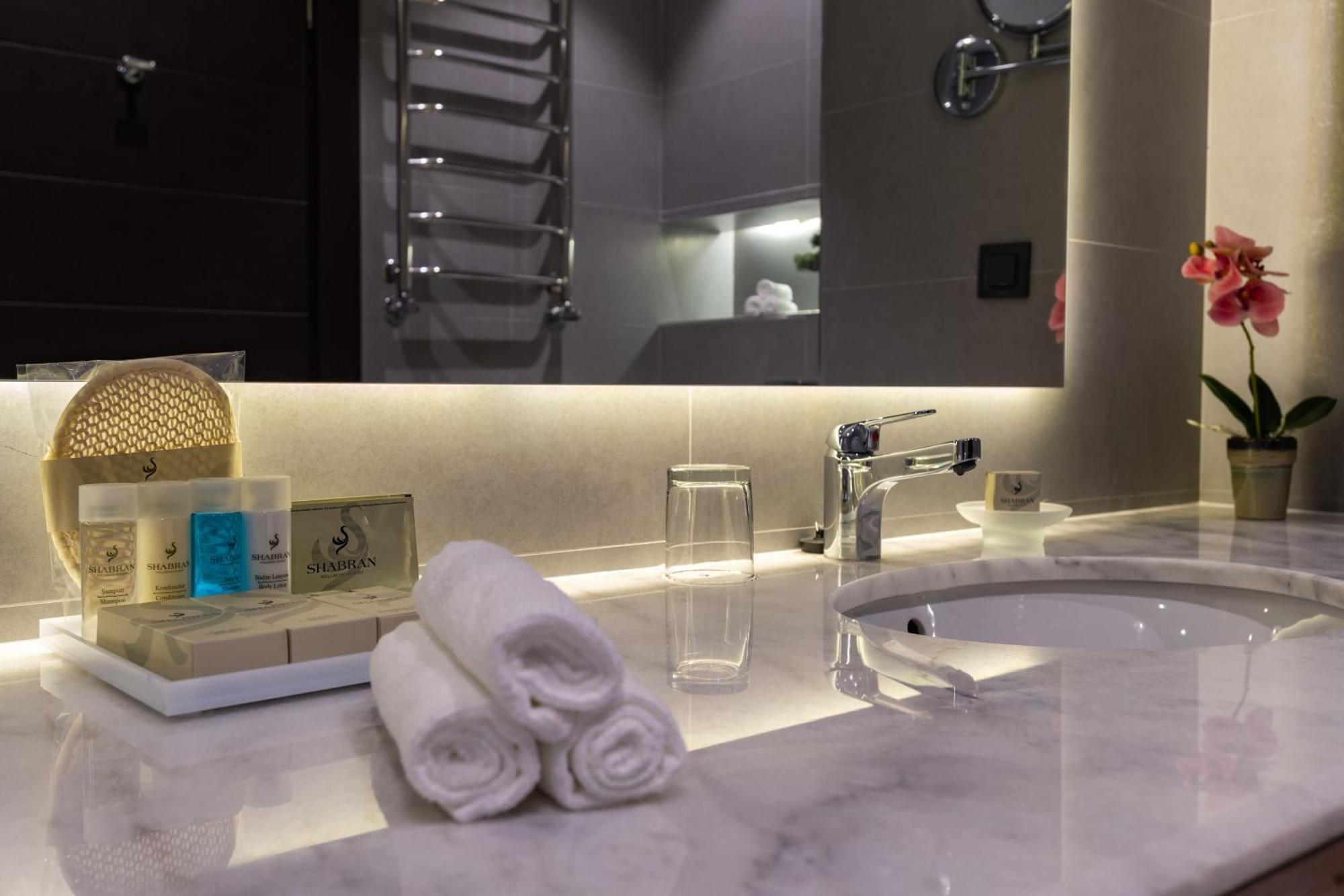 Shabran Wellbeing Resort Pirebedil' エクステリア 写真